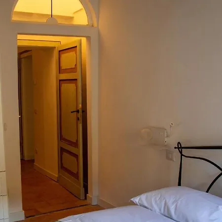 Apartament Lily House