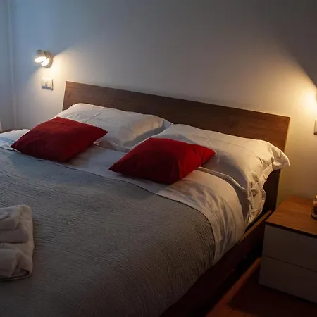 Lily House Apartment *